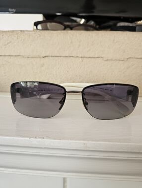 Marc By Marc Jacobs Rimless Sunglasses - Black/Gunmetal